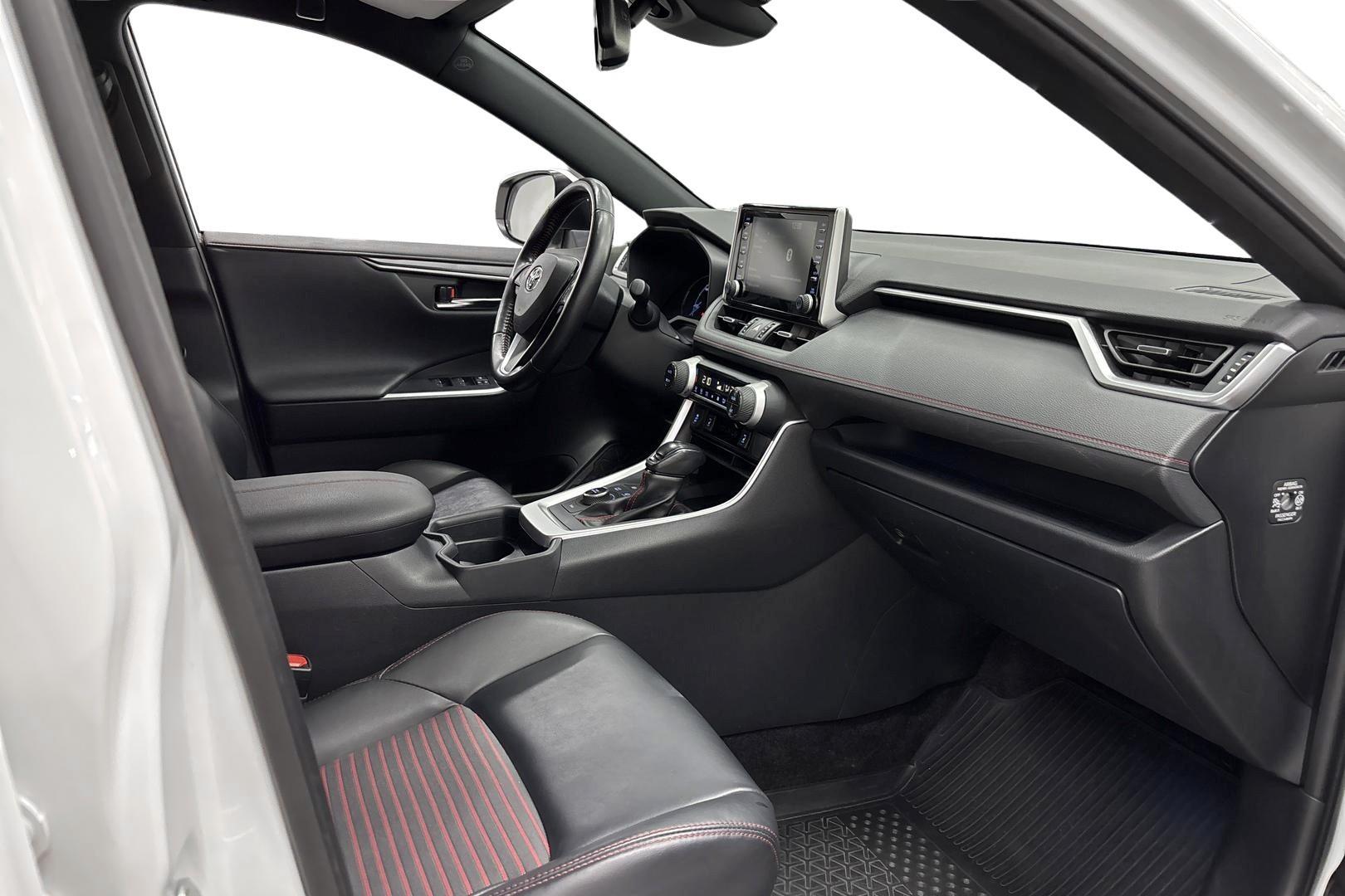 TOYOTA RAV4 Plug-in 2021