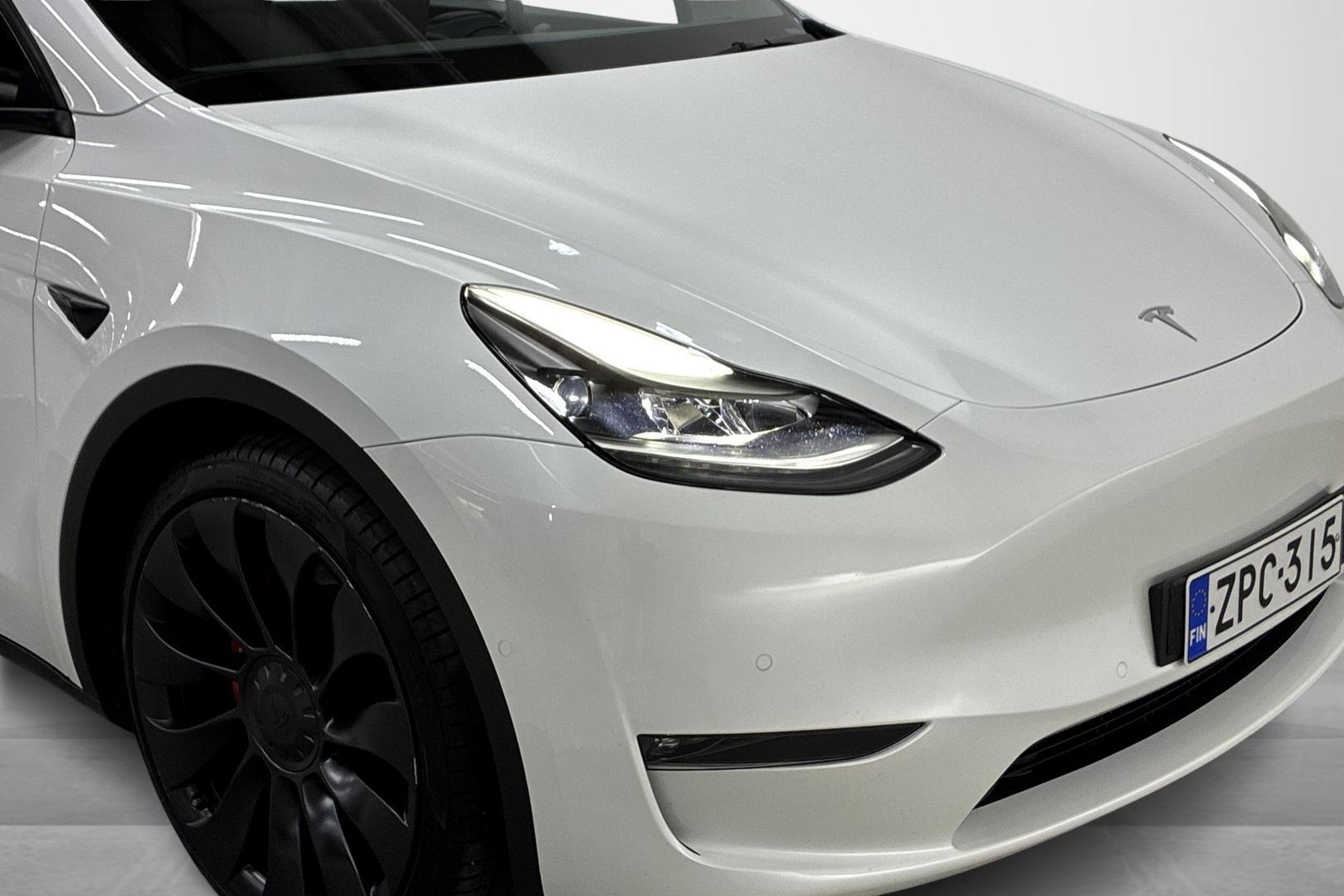 Tesla Model Y 22