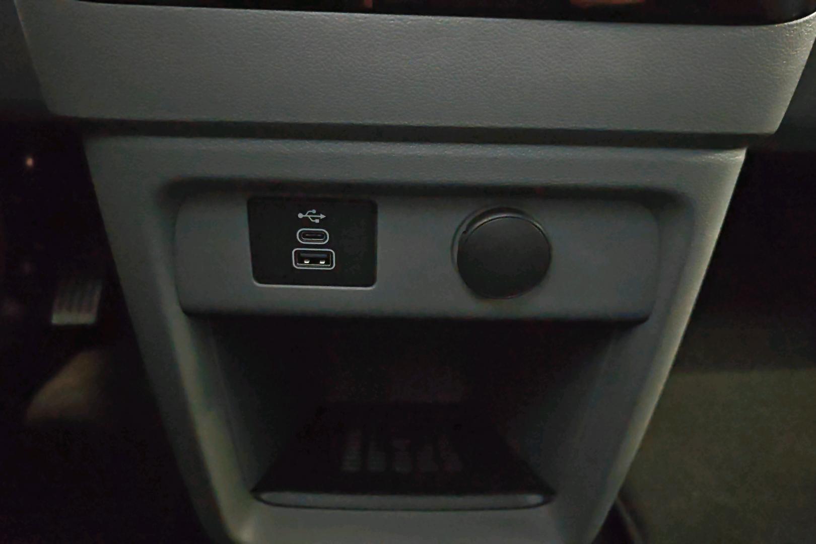 FORD Tourneo Custom 2026