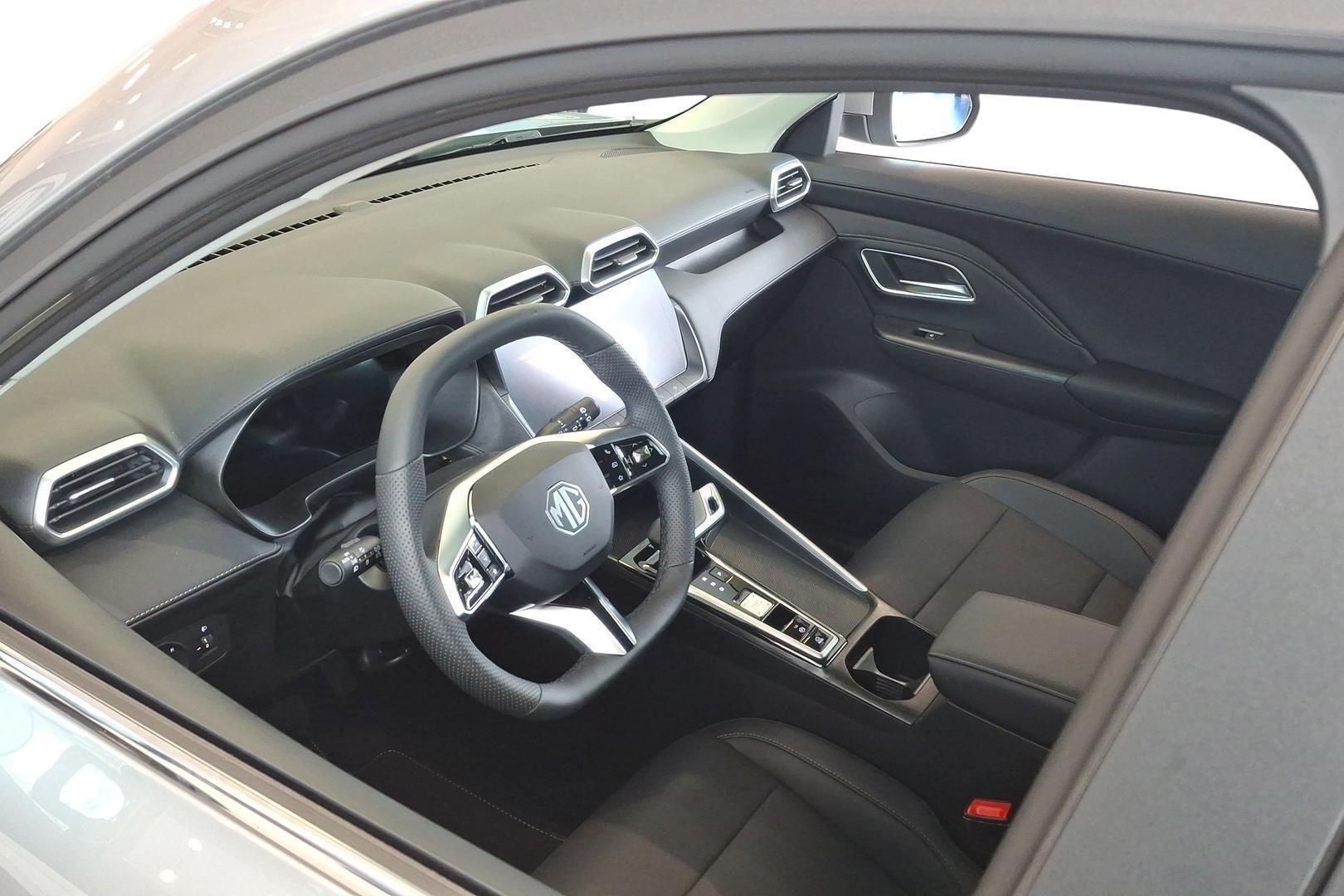 MG ZS 2025