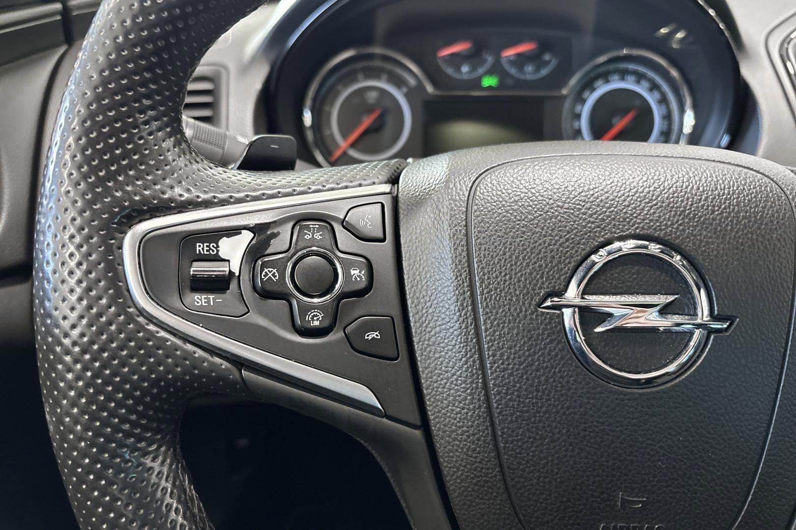 OPEL INSIGNIA 2016