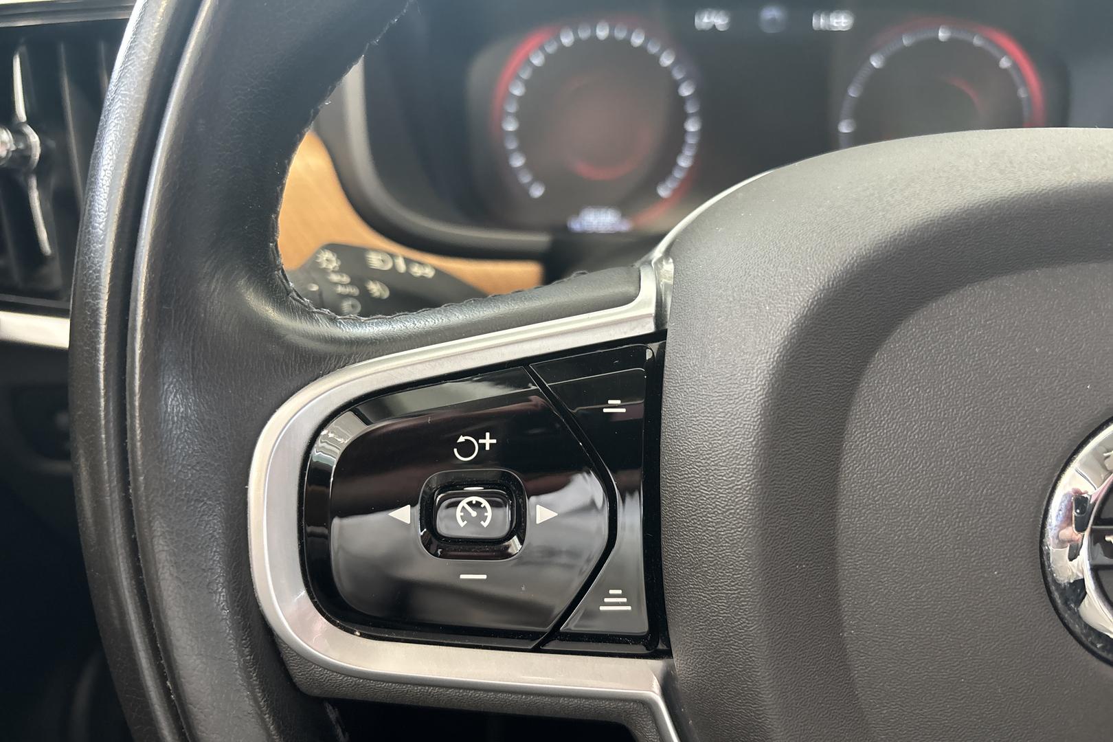 Volvo V90 2020