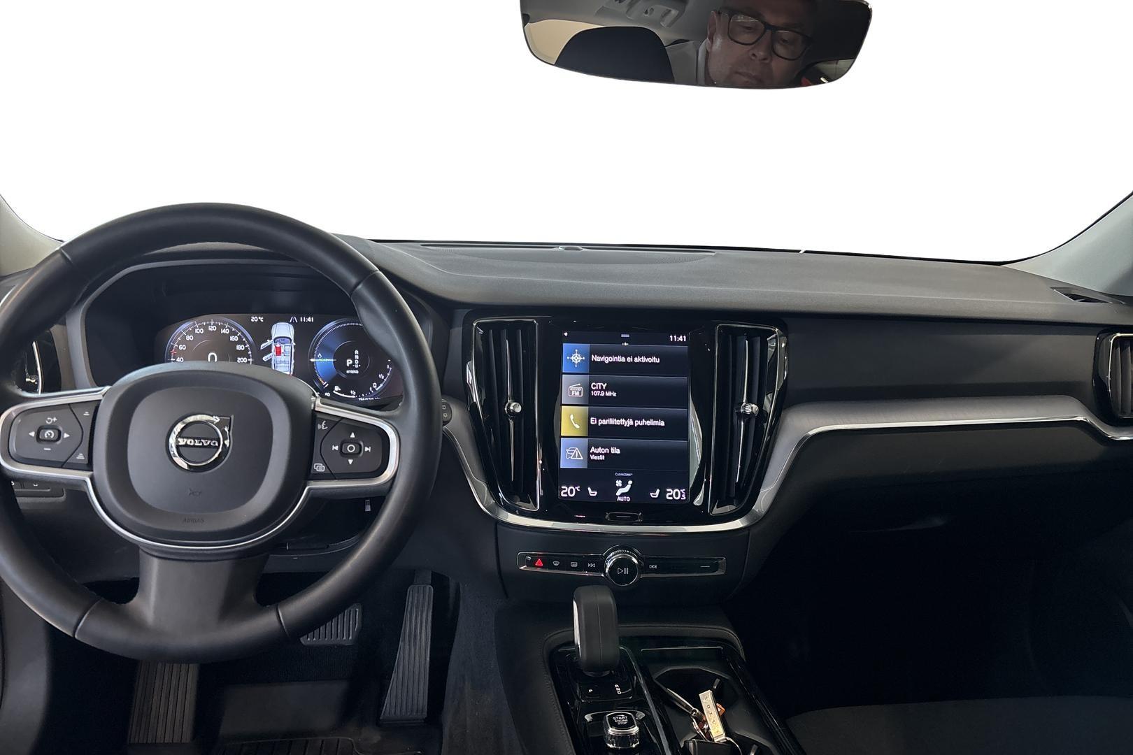 VOLVO V60 2022