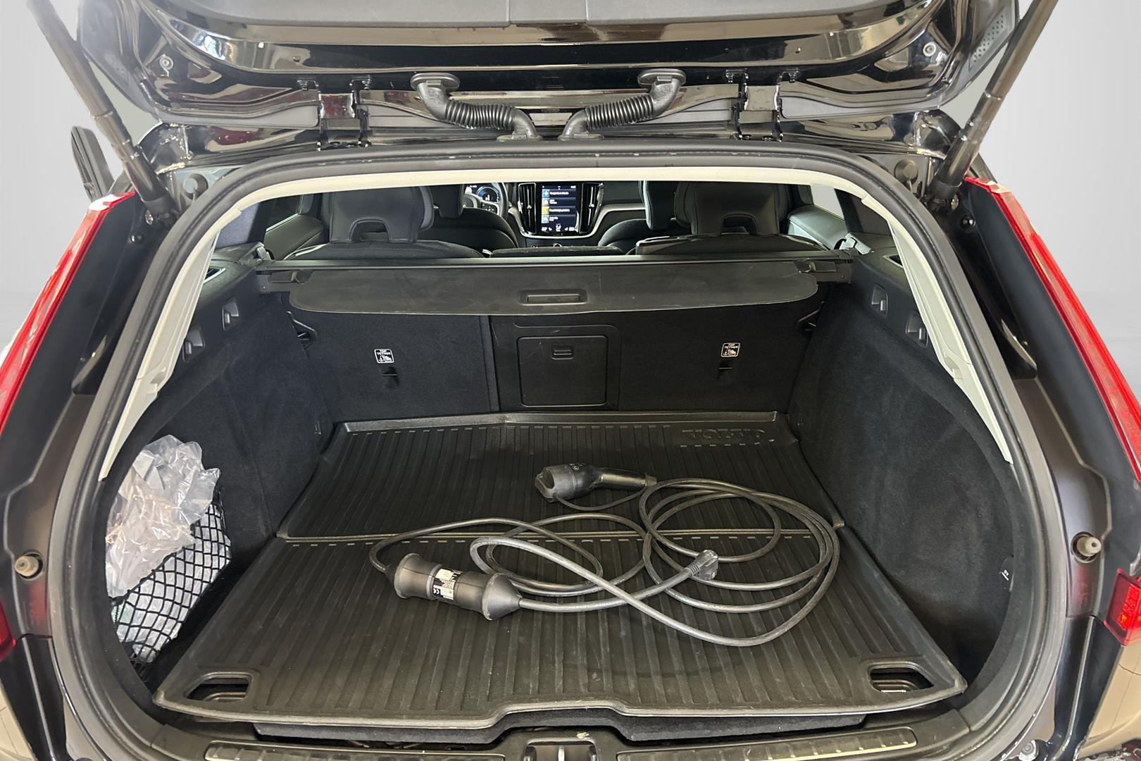 VOLVO V60 2022
