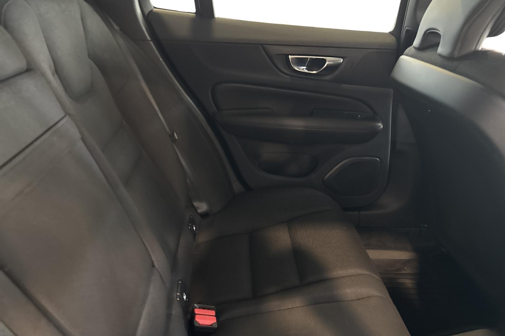 VOLVO V60 2022