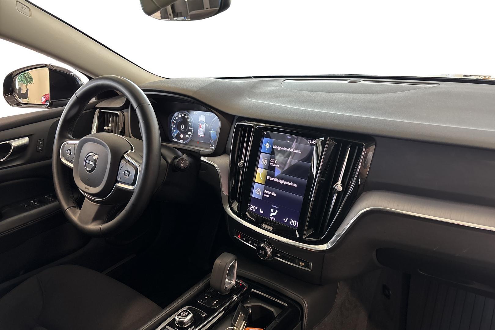 VOLVO V60 2022