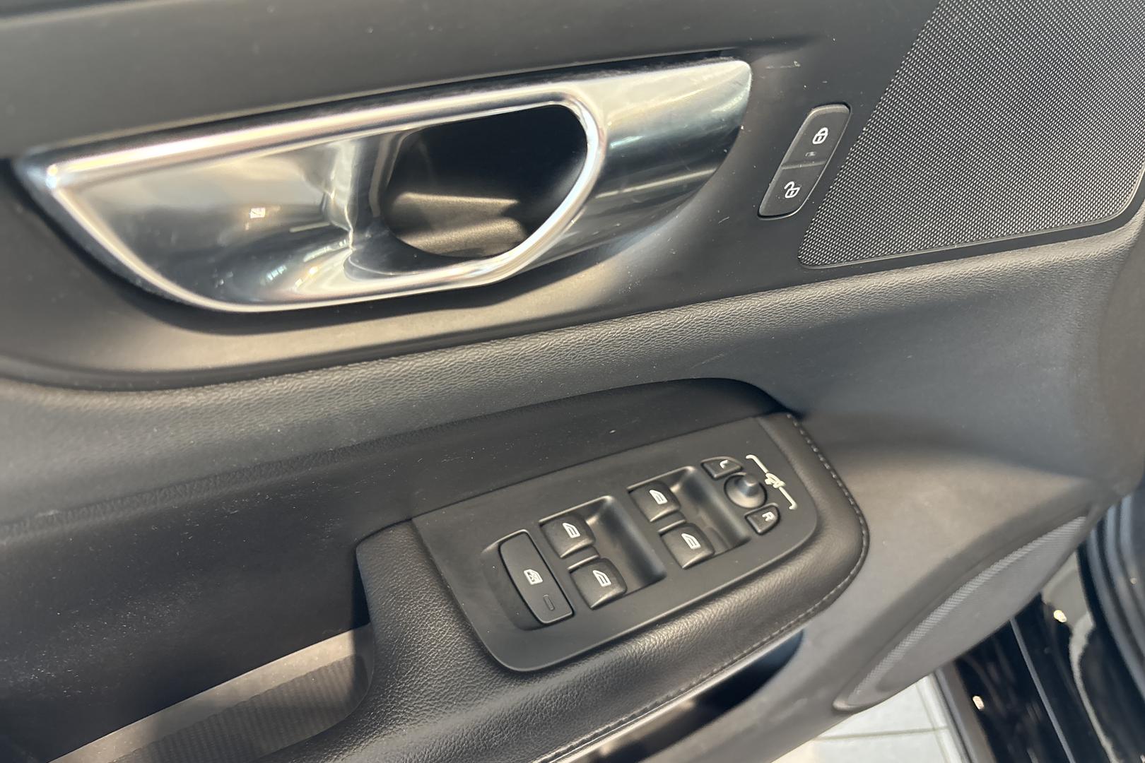 VOLVO V60 2022