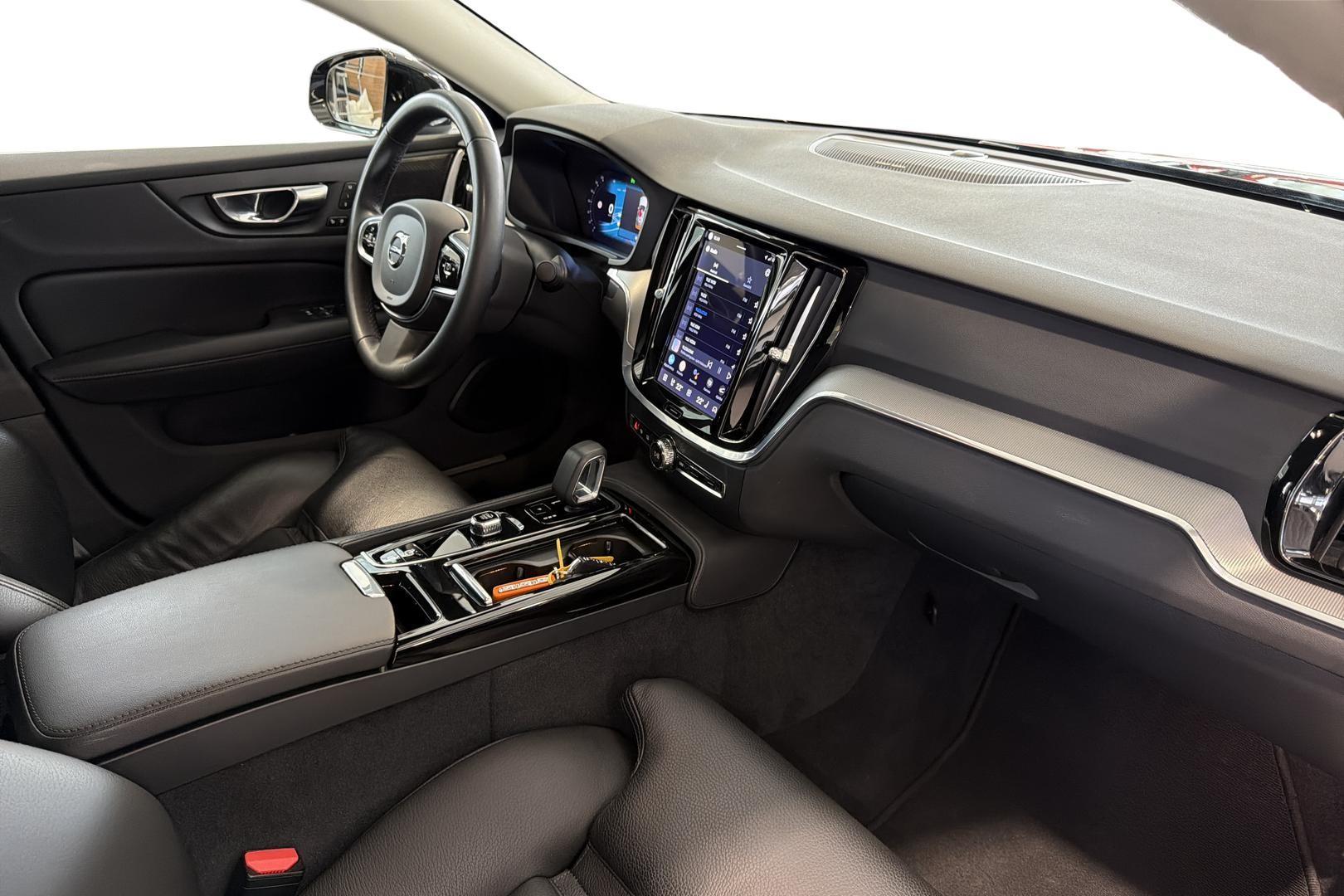 Volvo S60 2023