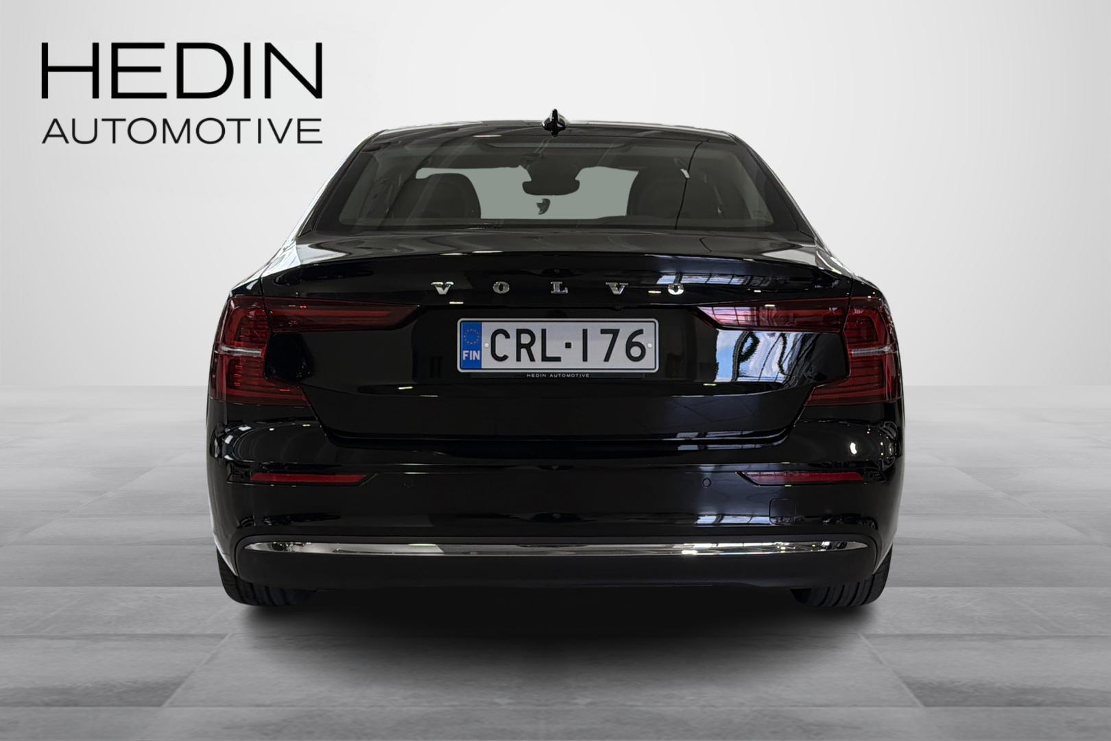 Volvo S60 2023