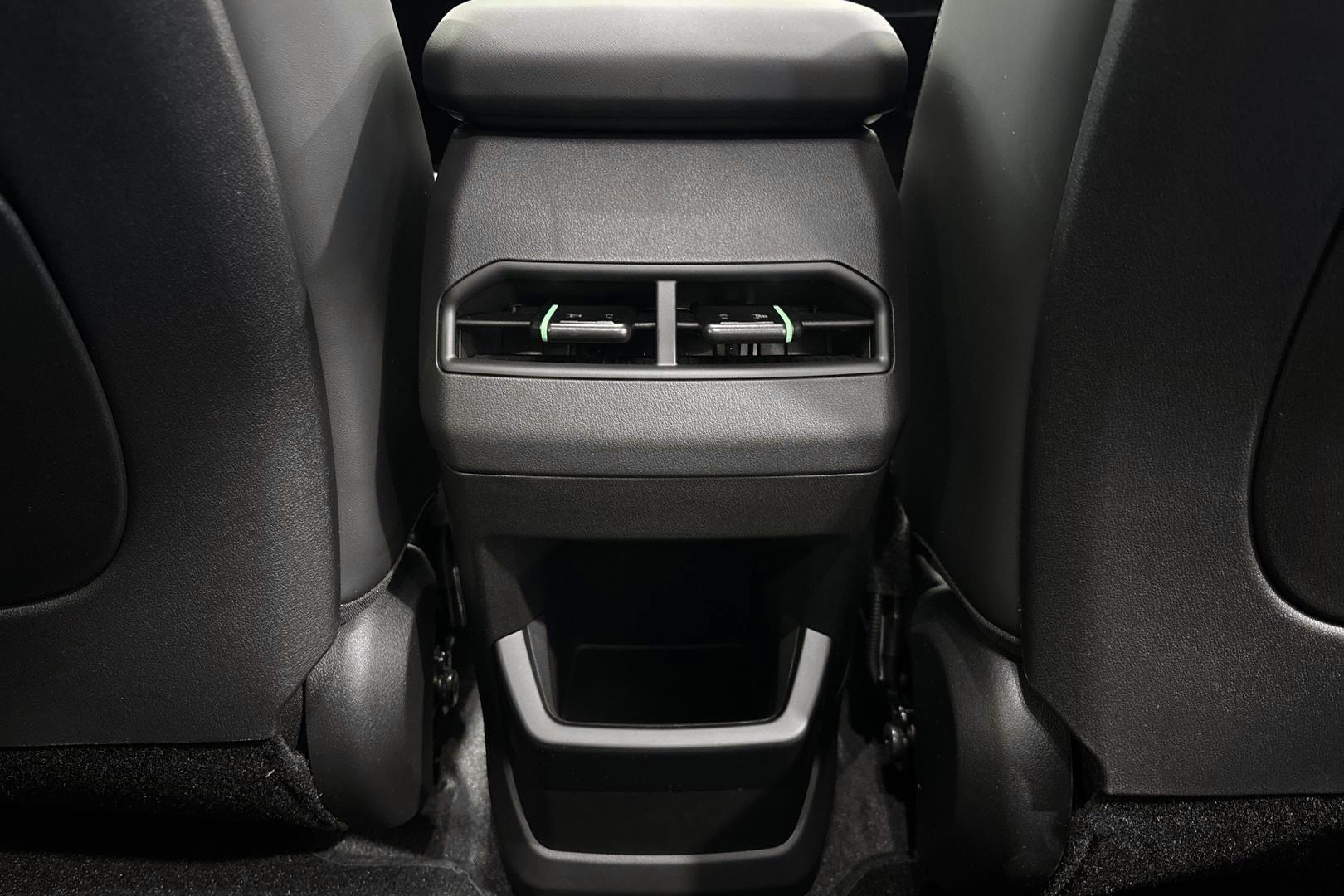 Kia EV4 13