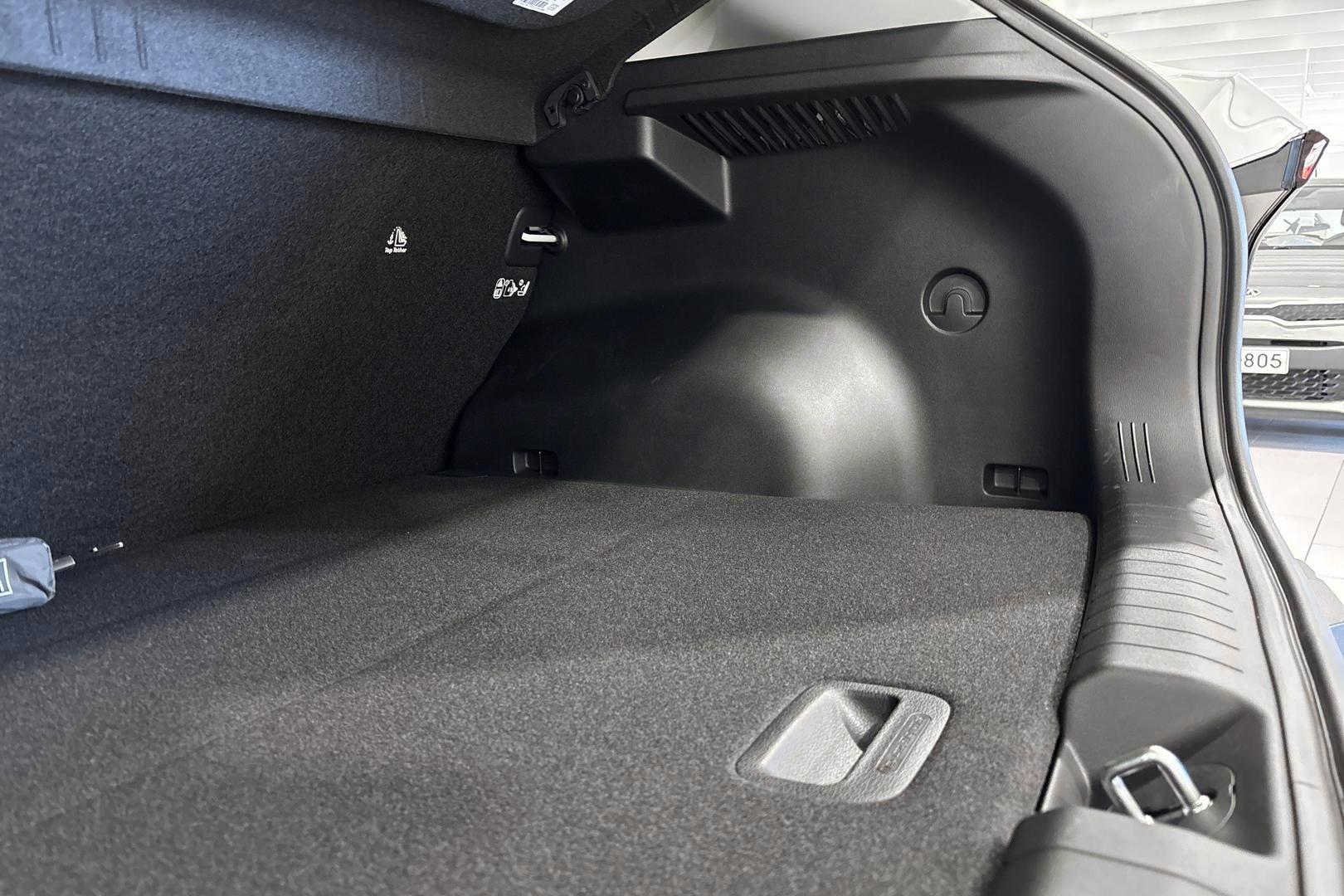 Kia EV4 16