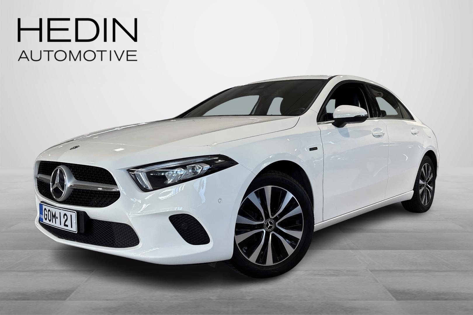 MERCEDES-BENZ A 2020