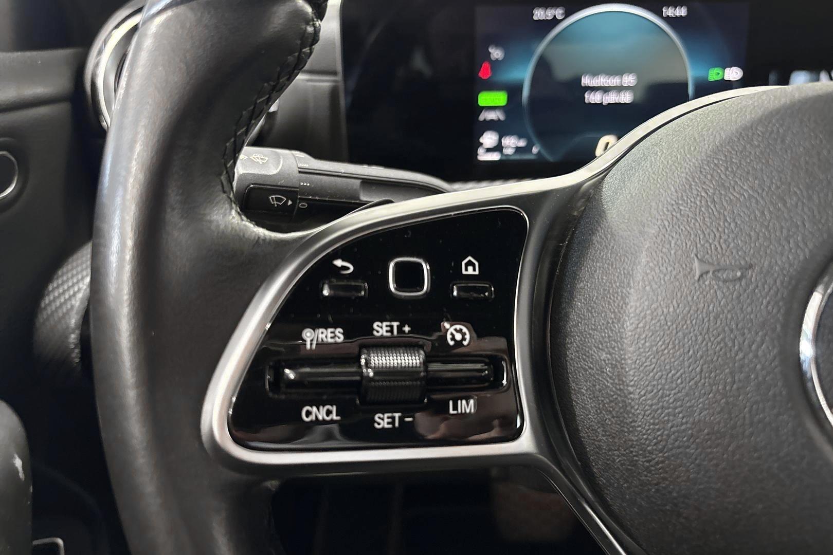 MERCEDES-BENZ A 2020