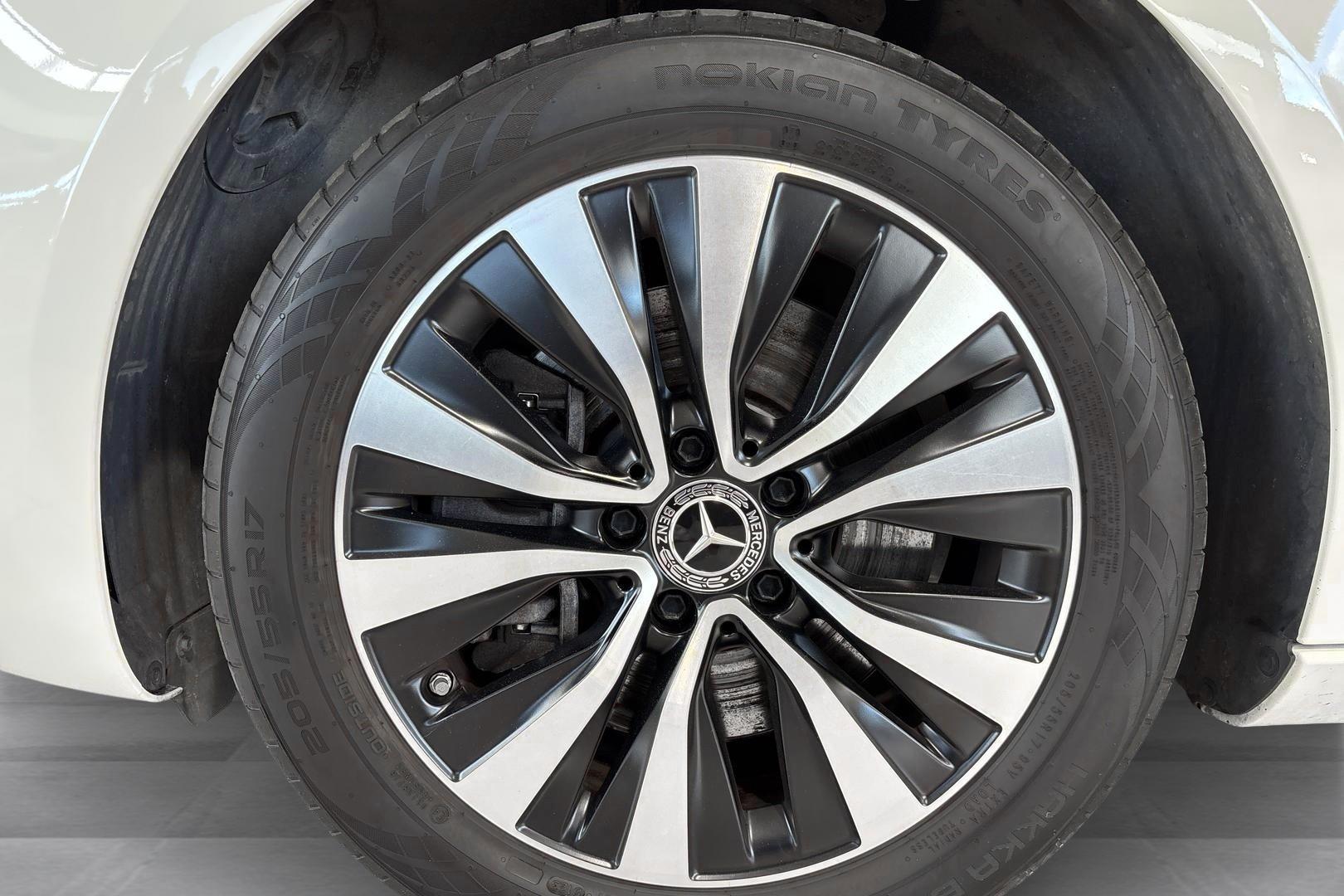 MERCEDES-BENZ A 2020