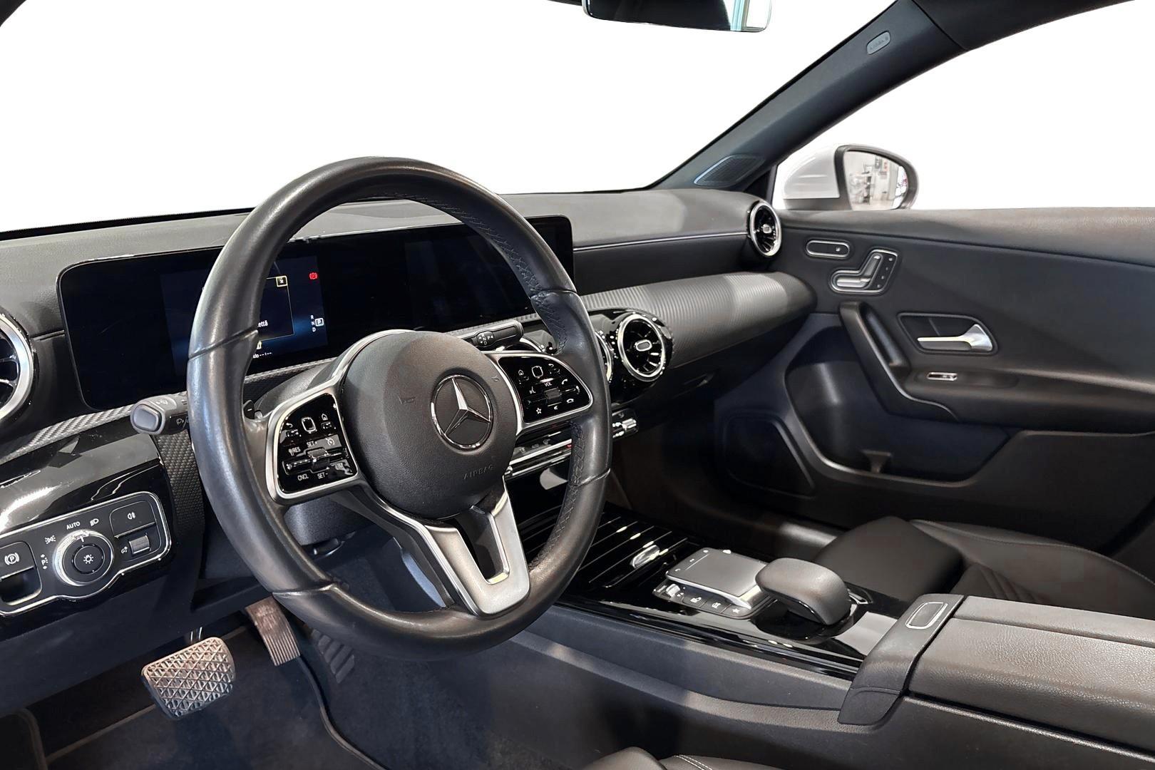 MERCEDES-BENZ A 2020