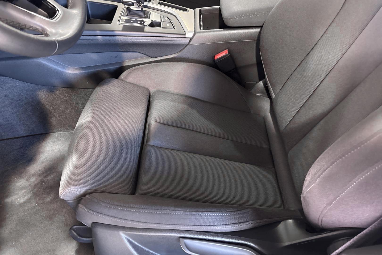 Audi A4 2023