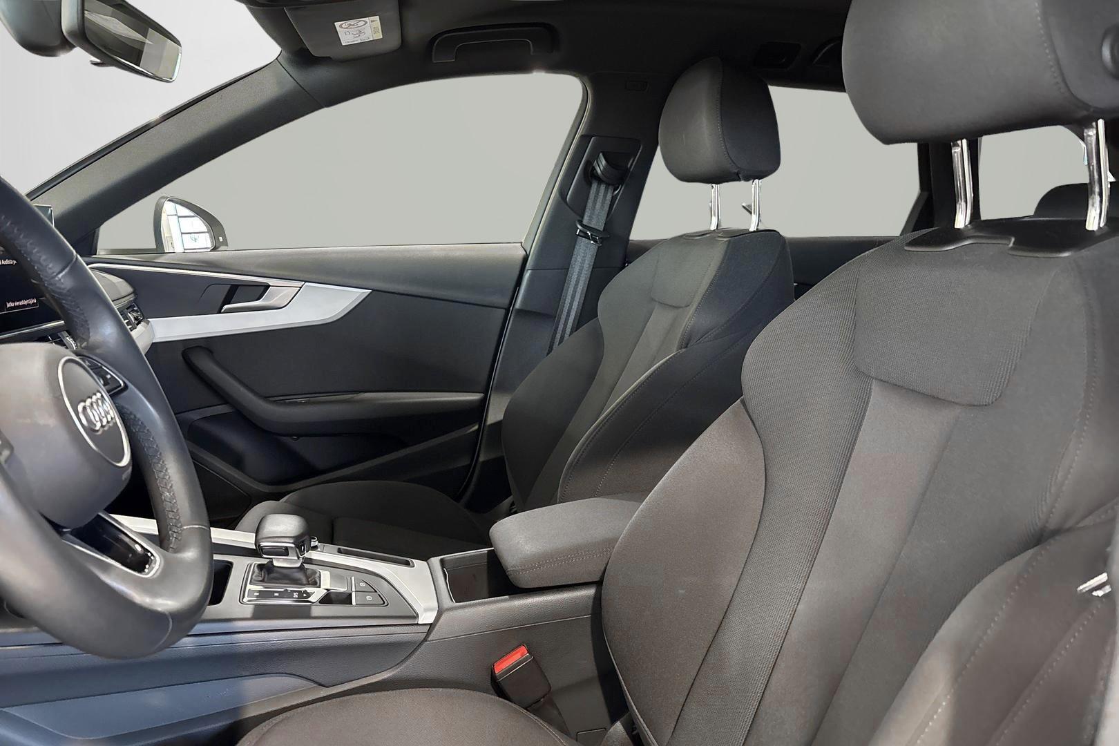 Audi A4 2023