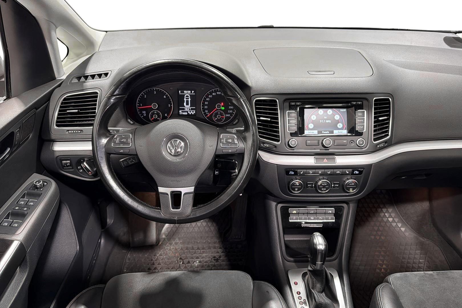 VOLKSWAGEN SHARAN 2013