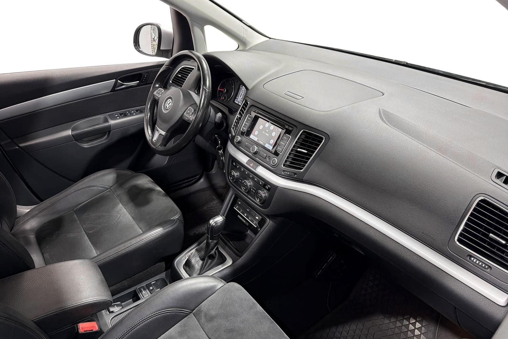 VOLKSWAGEN SHARAN 2013