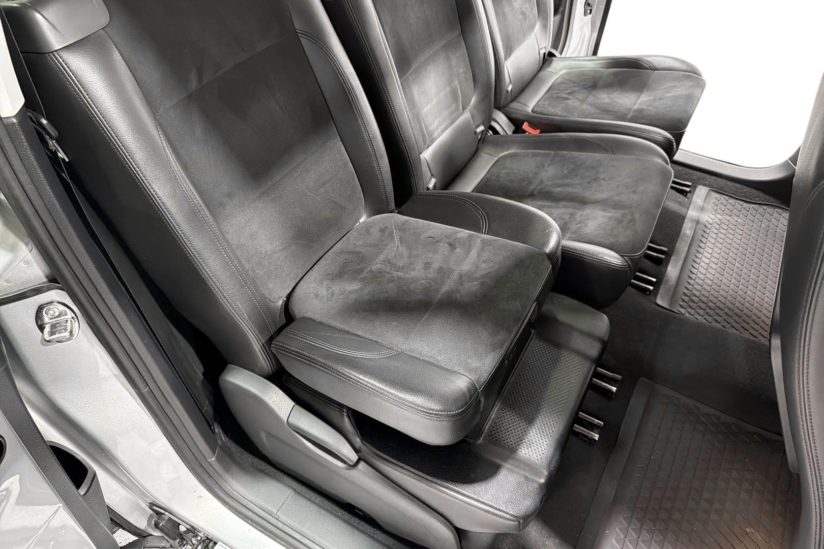 VOLKSWAGEN SHARAN 2013