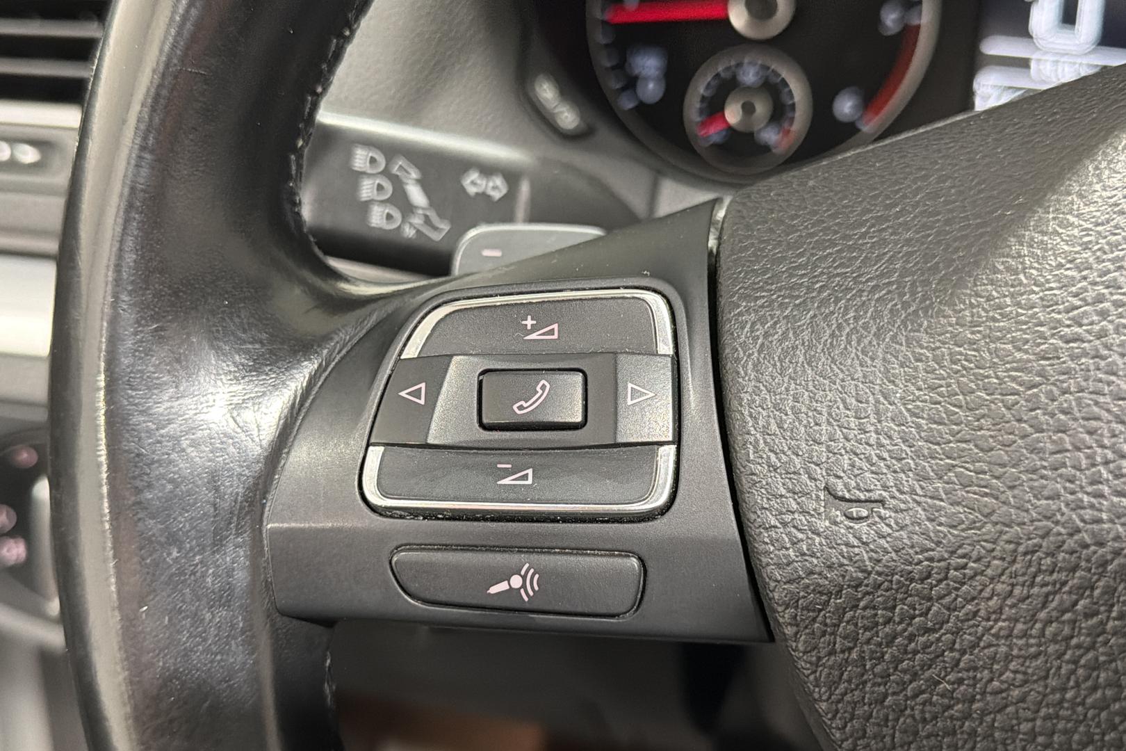 VOLKSWAGEN SHARAN 2013