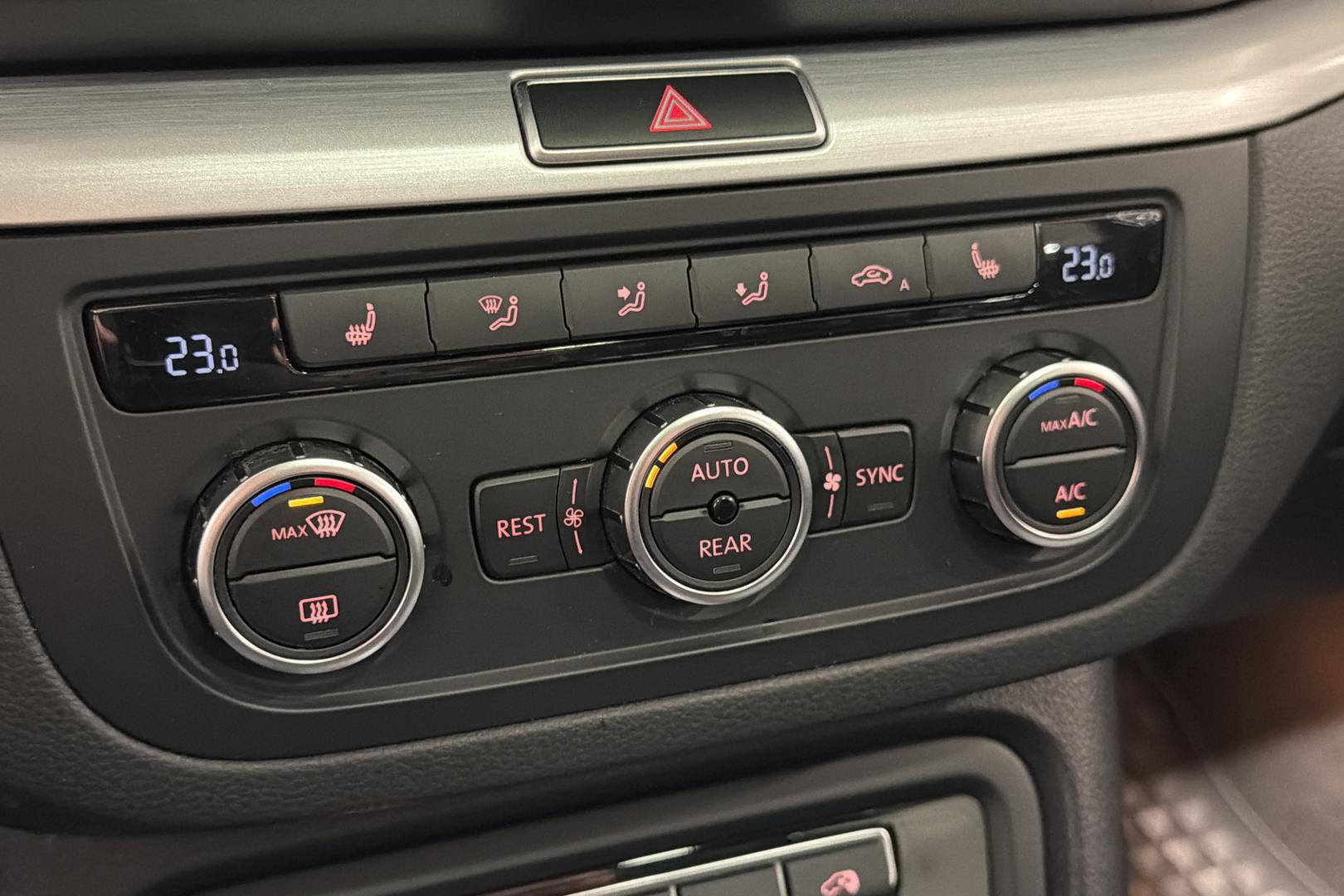 VOLKSWAGEN SHARAN 2013