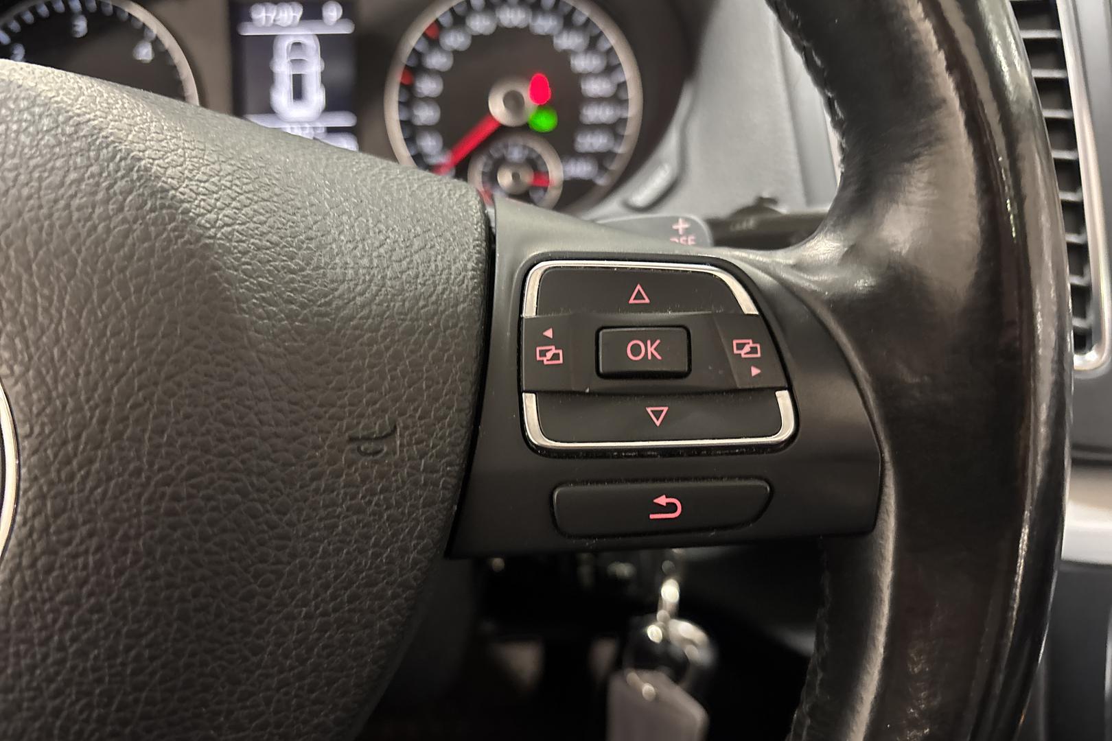 VOLKSWAGEN SHARAN 2013