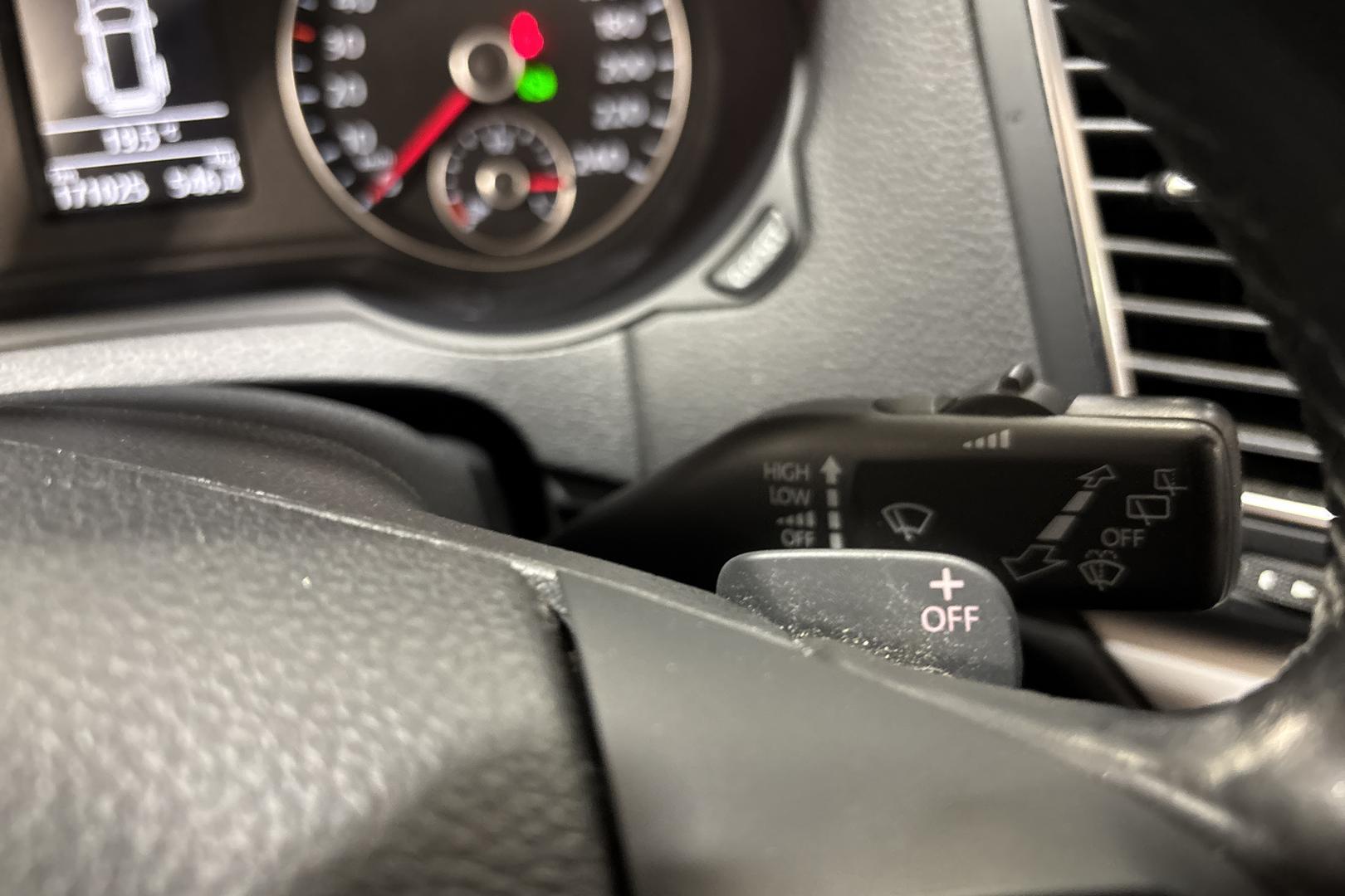 VOLKSWAGEN SHARAN 2013