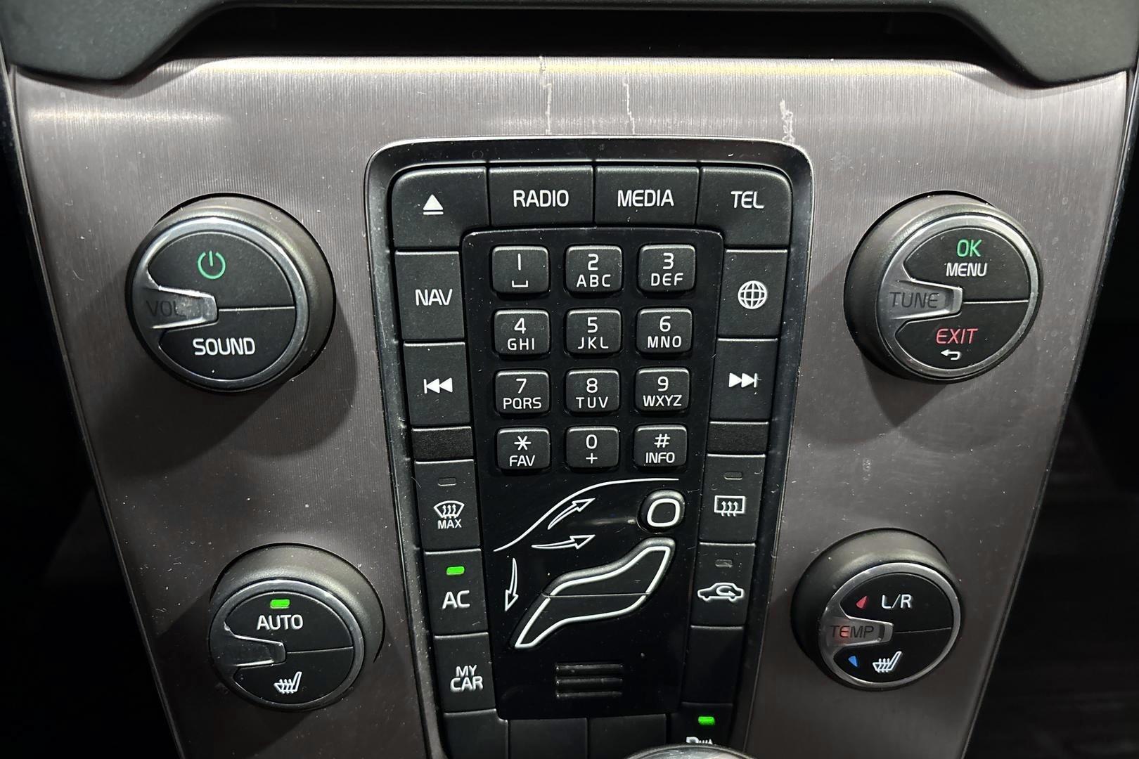 Volvo V40 Cross Country 2015