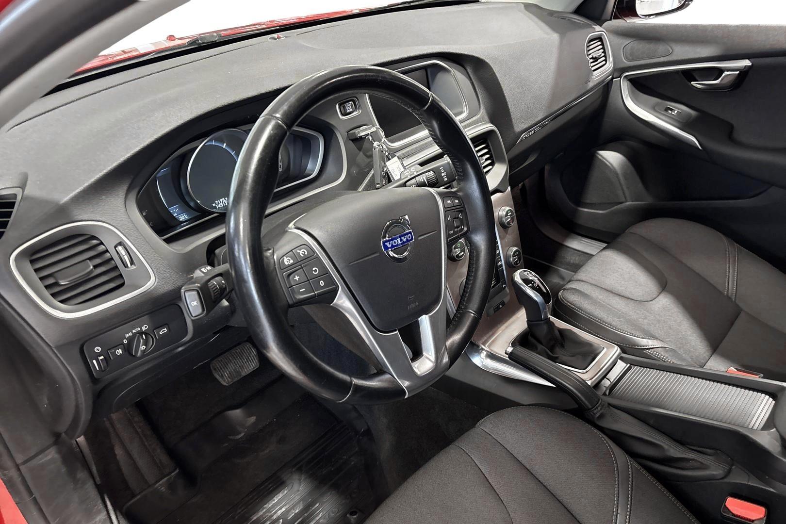 Volvo V40 Cross Country 2015