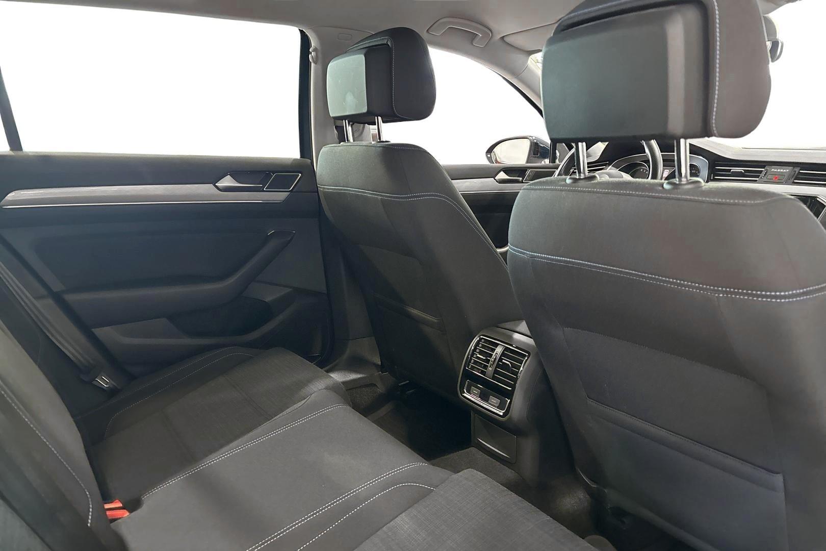 VOLKSWAGEN PASSAT 2020