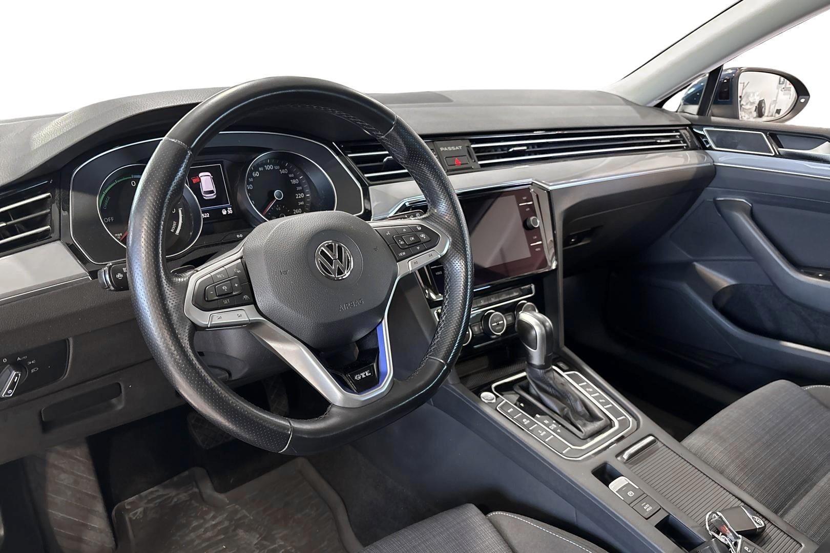 VOLKSWAGEN PASSAT 2020