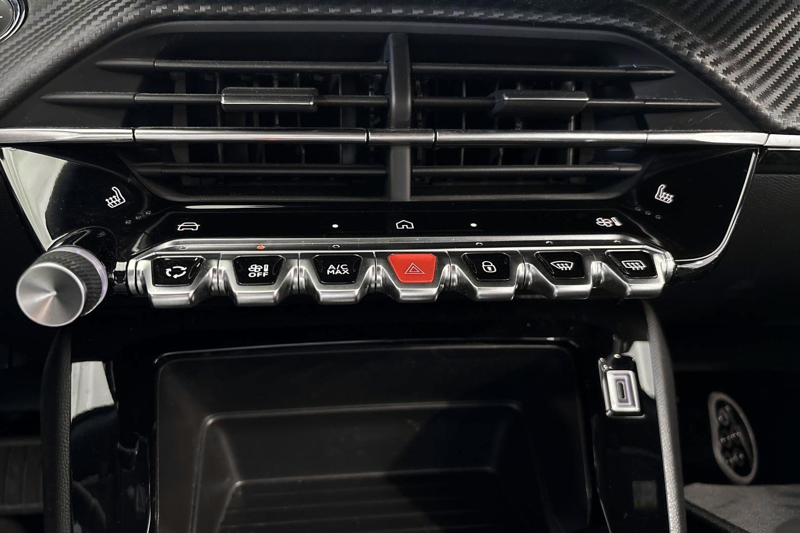 PEUGEOT e-2008 2024
