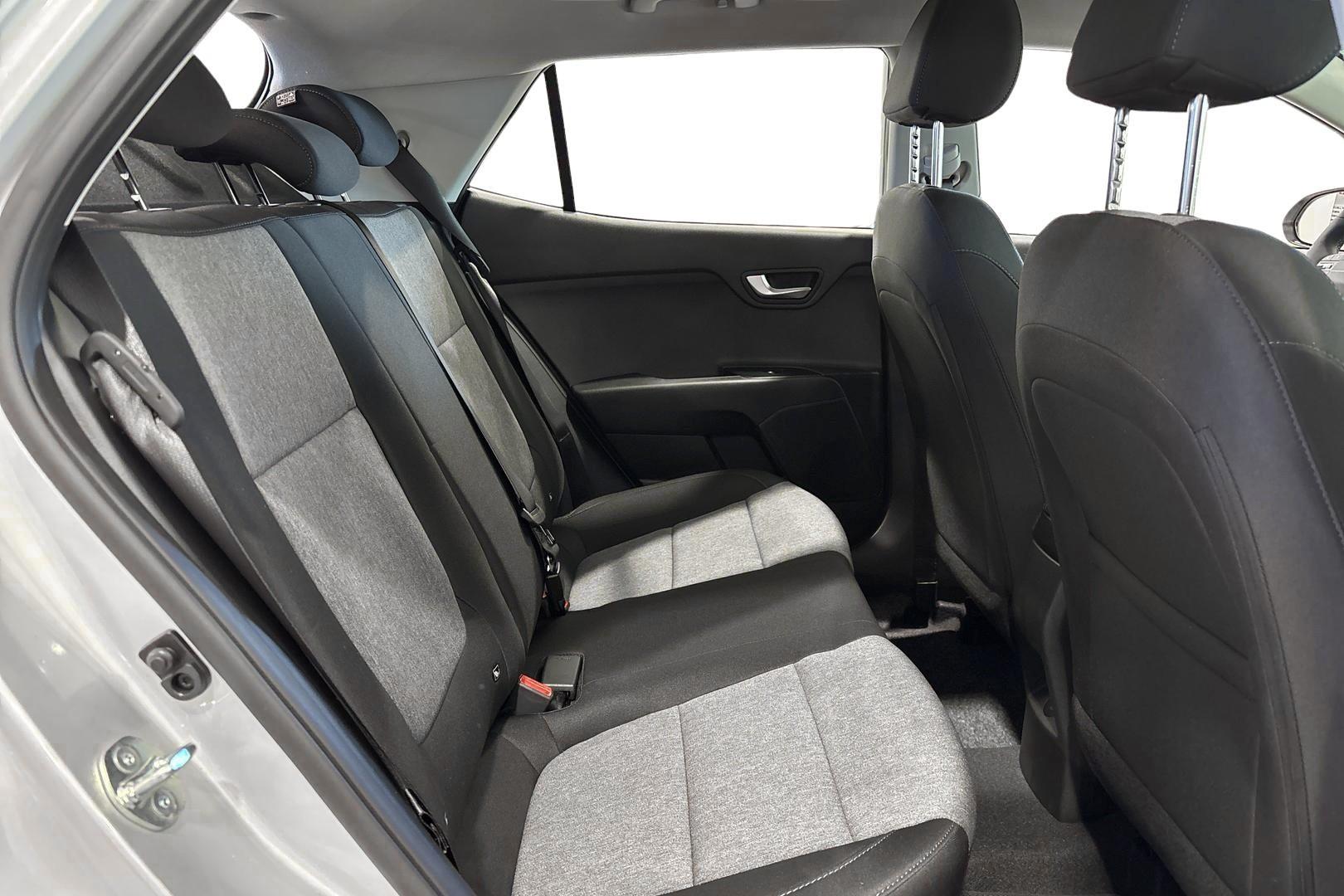 KIA STONIC 11