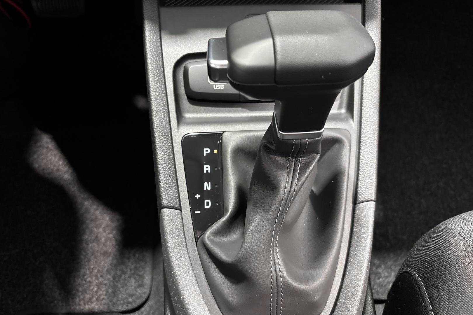 KIA STONIC 28