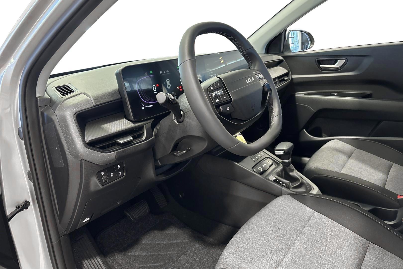 KIA STONIC 7
