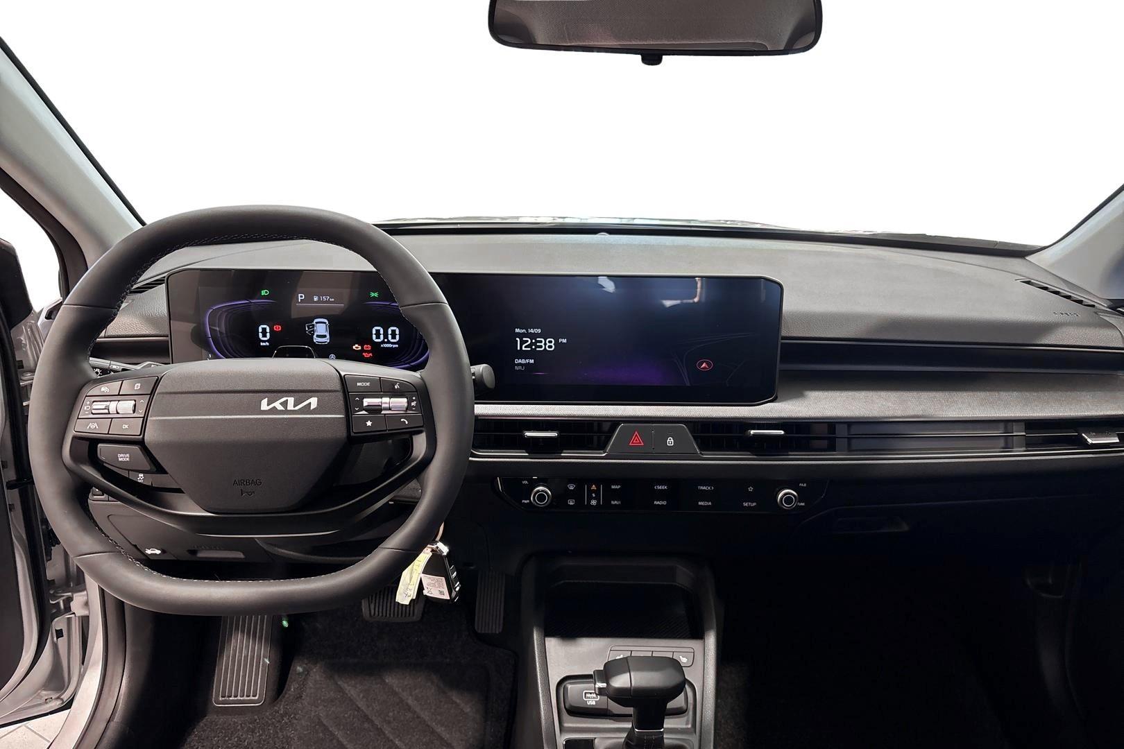 KIA STONIC 8