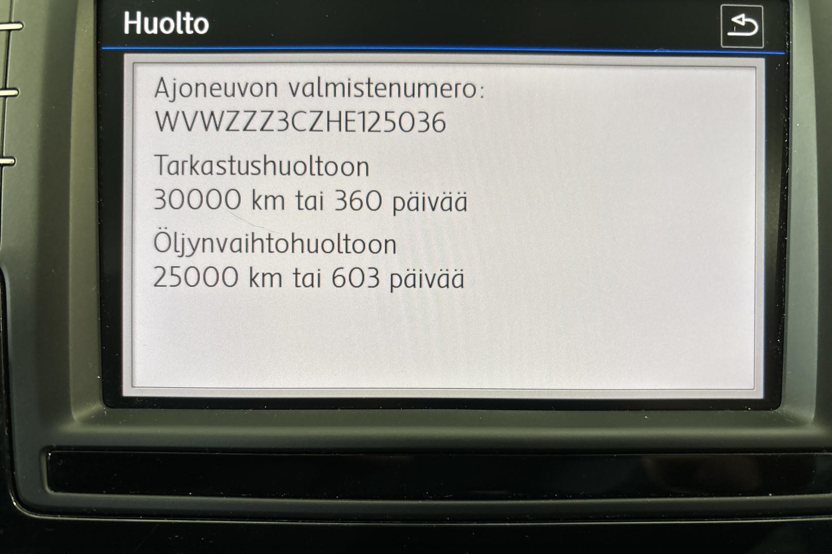 VOLKSWAGEN PASSAT 2017
