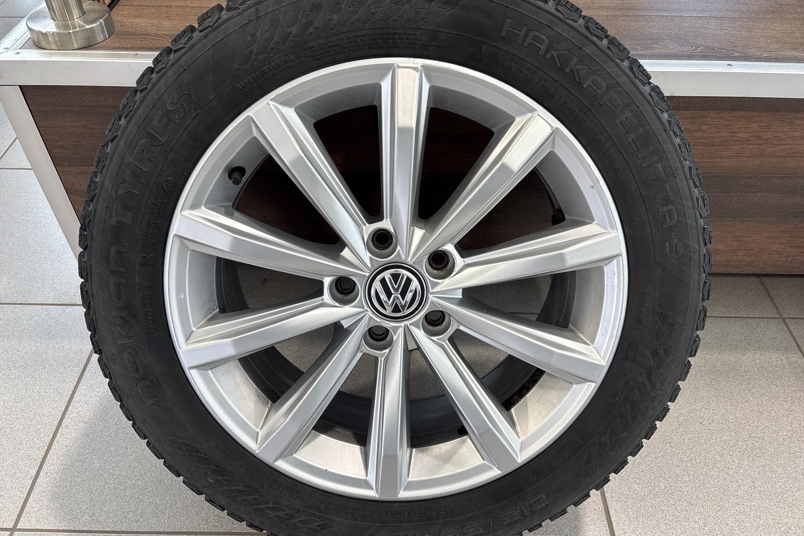 VOLKSWAGEN PASSAT 2017