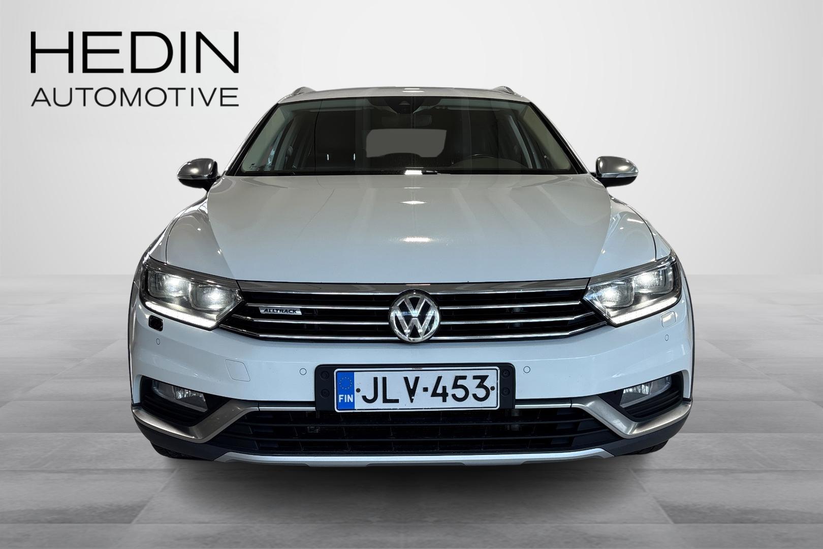 VOLKSWAGEN PASSAT 2017
