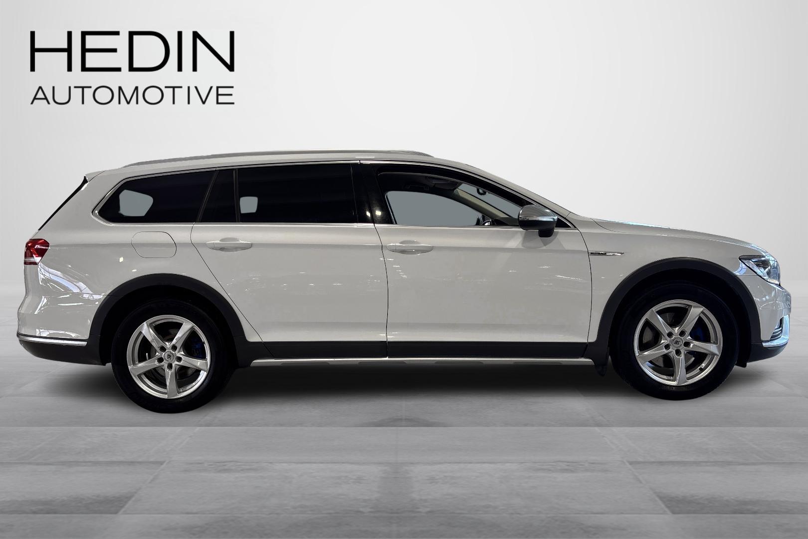 VOLKSWAGEN PASSAT 2017