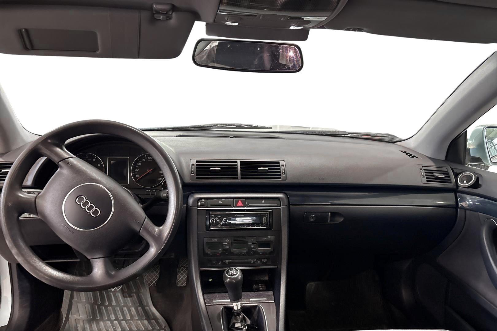 AUDI A4 2003
