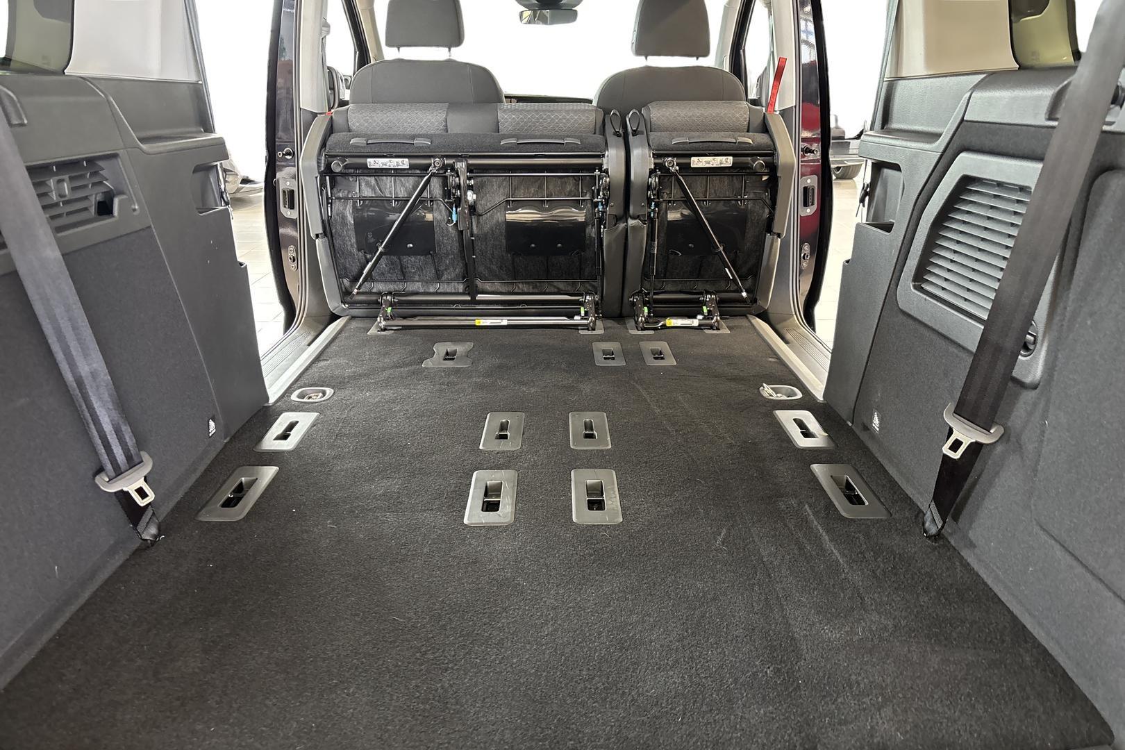FORD Grand Tourneo Connec 2025