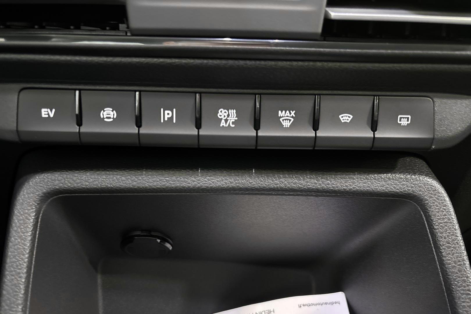 FORD Grand Tourneo Connec 2025