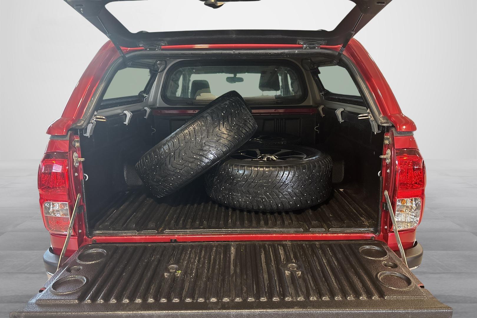 TOYOTA HILUX 12