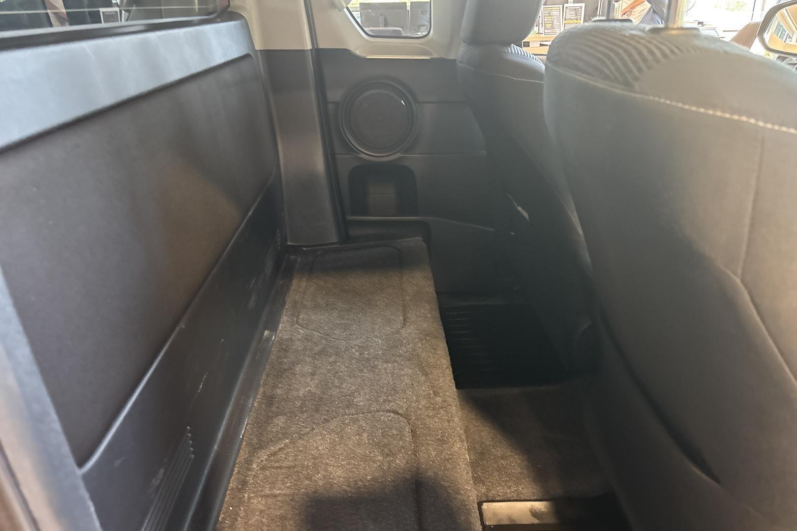 TOYOTA HILUX 13