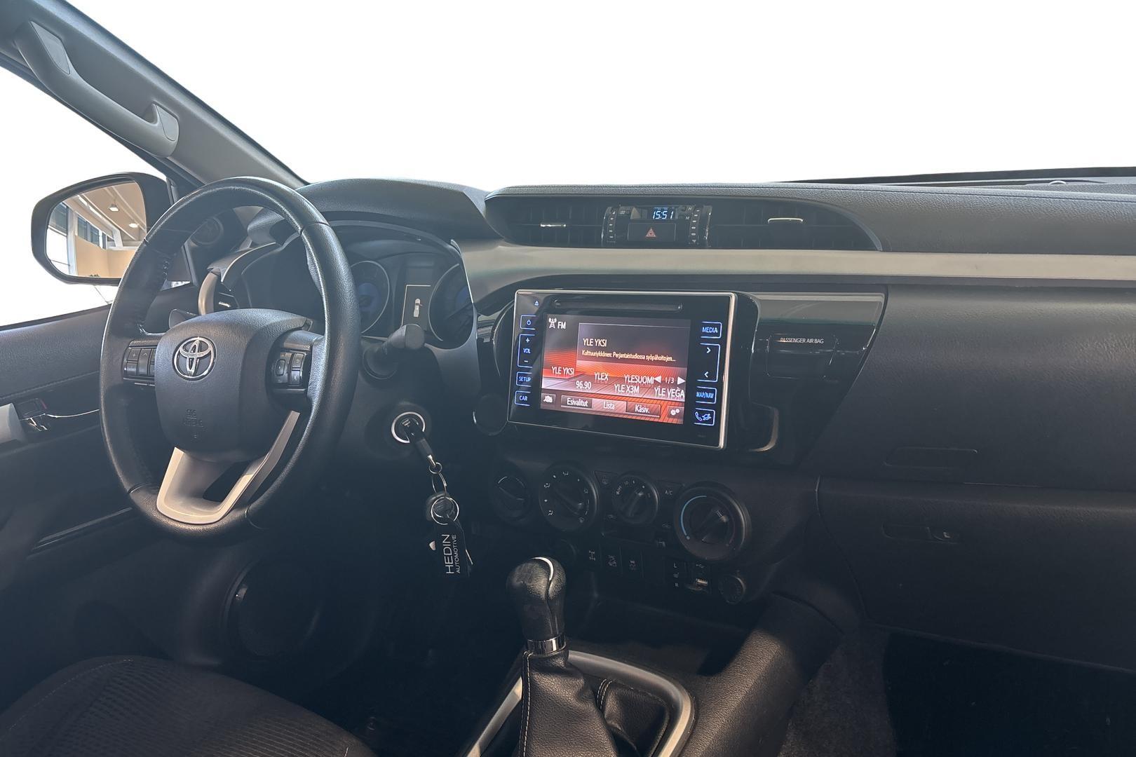 TOYOTA HILUX 14