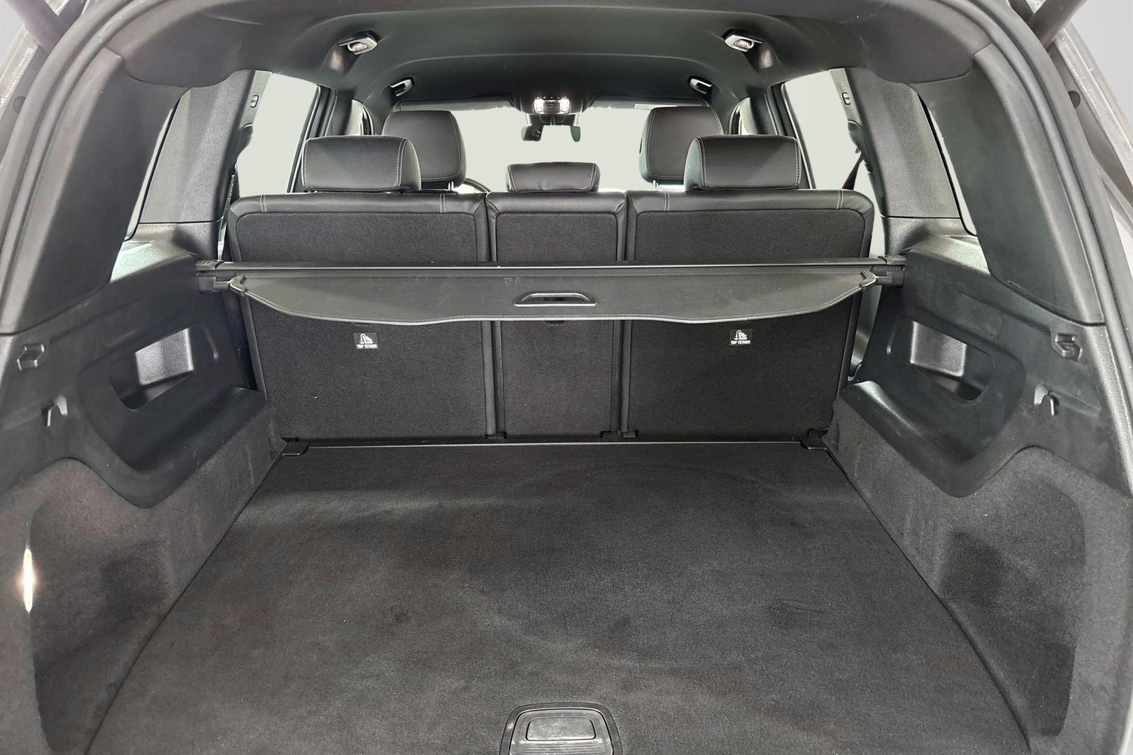 MERCEDES-BENZ GLB 2023