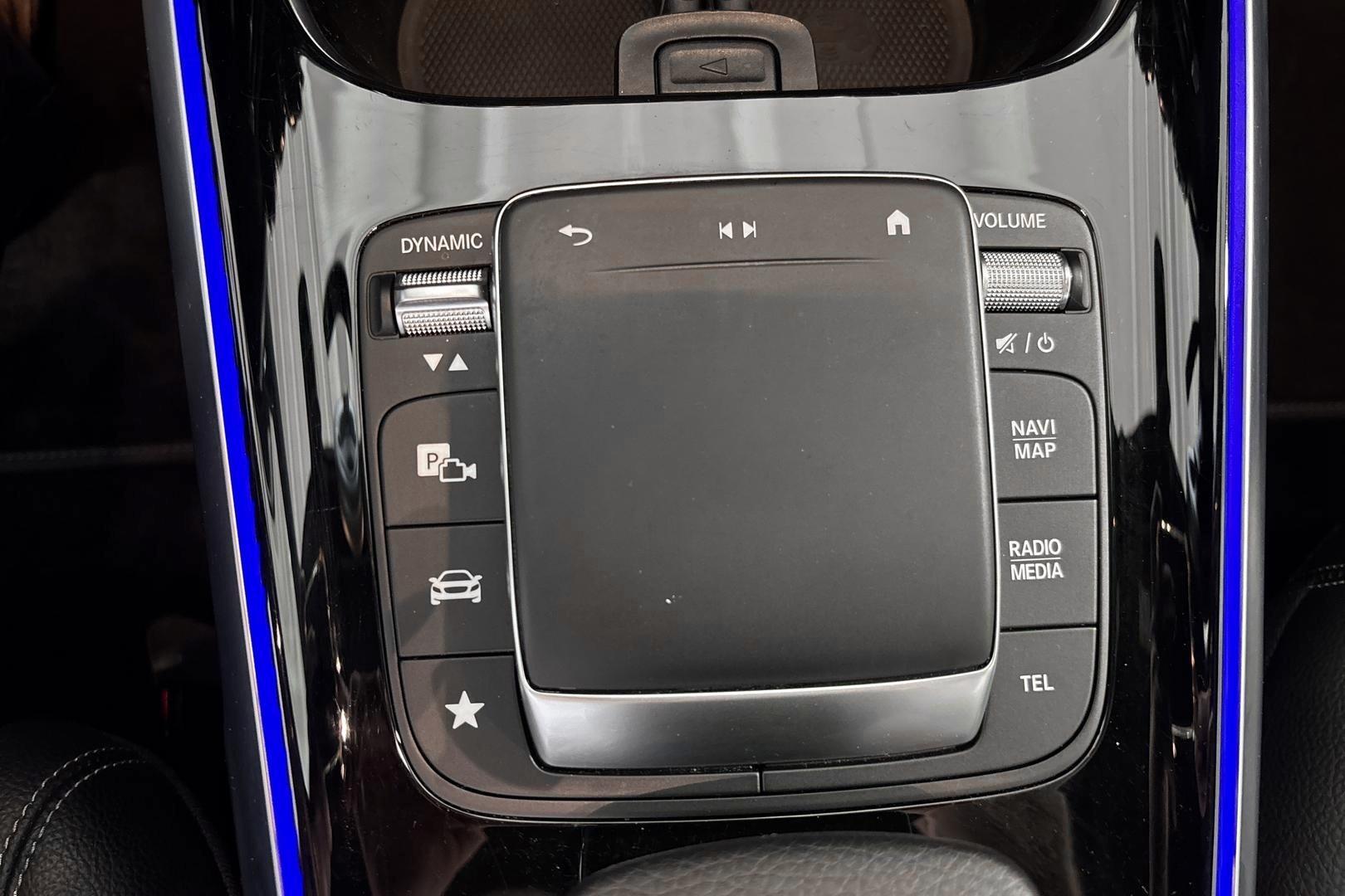 MERCEDES-BENZ GLB 2023