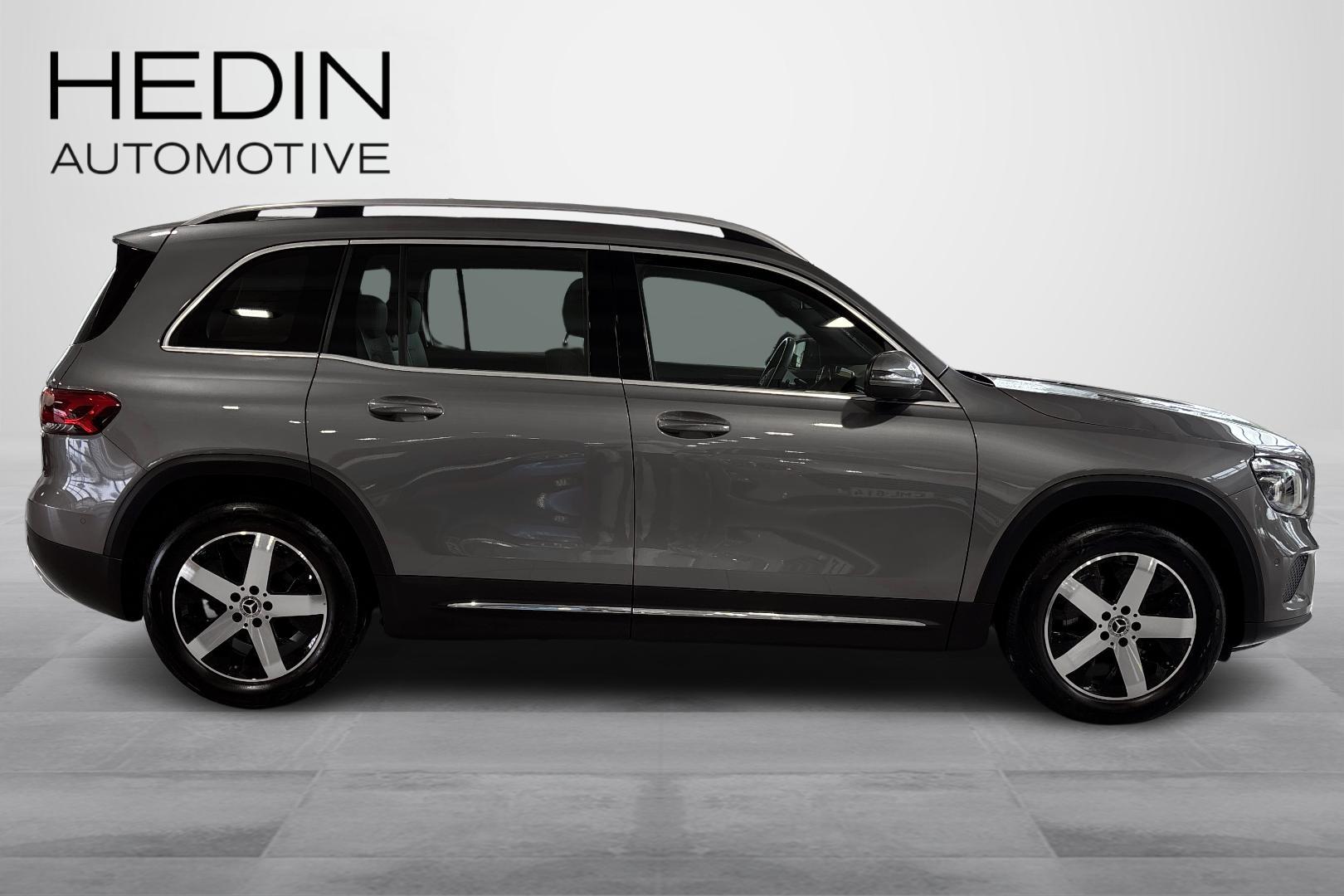 MERCEDES-BENZ GLB 2023